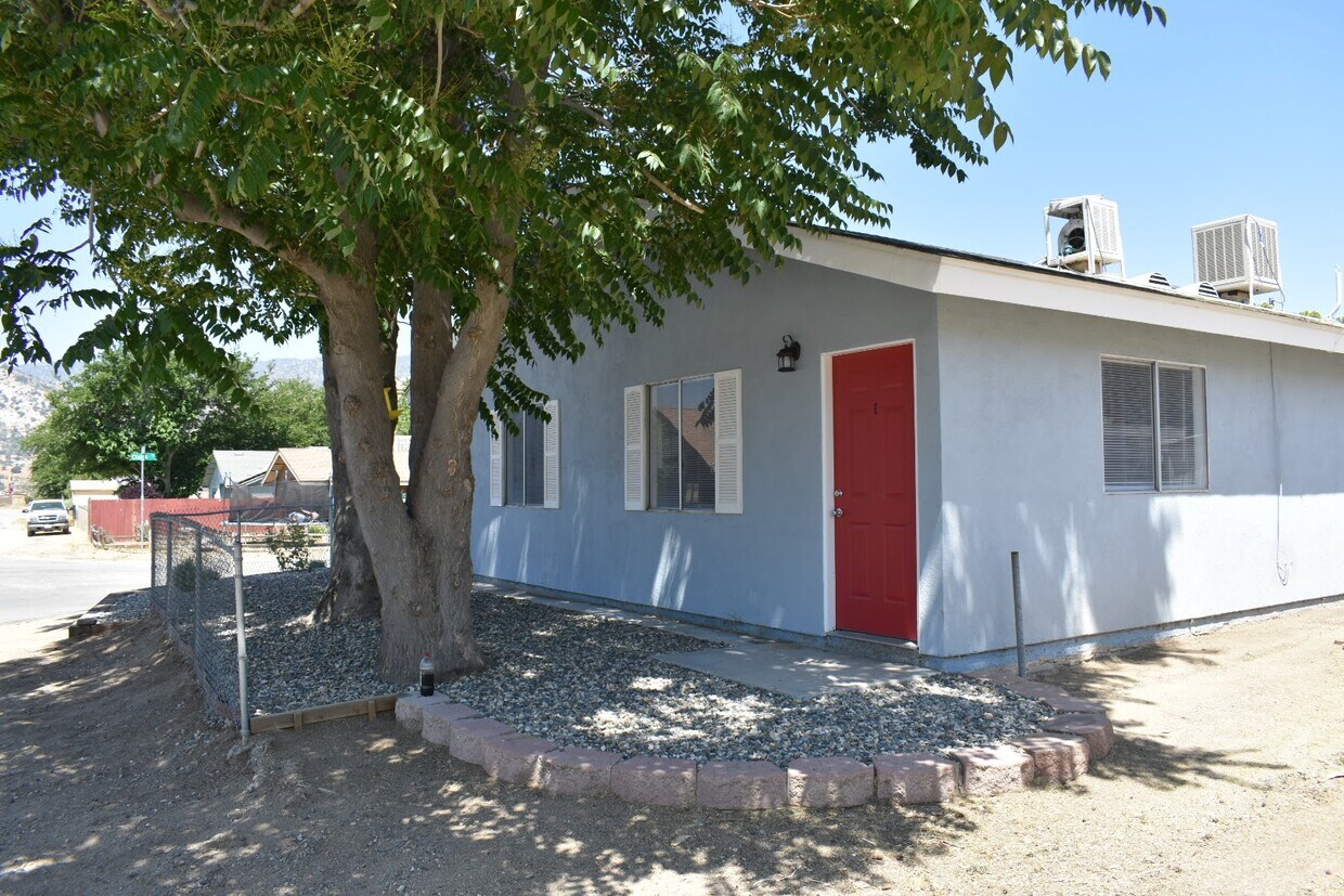 Foto principal - 2924 Claire St