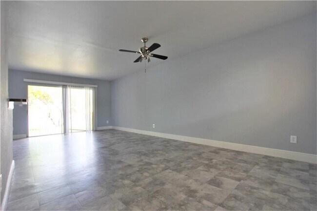 Foto del edificio - 3413 NW 44th St