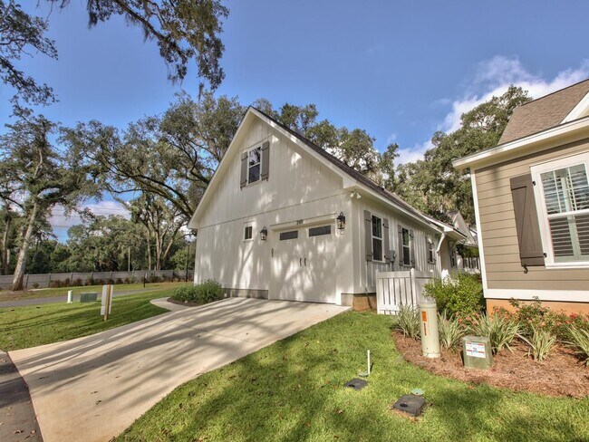 Foto del edificio - 249 Camellia Oaks Ave