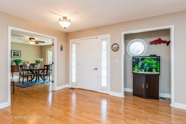Building Photo - 417 River Bluff Cir