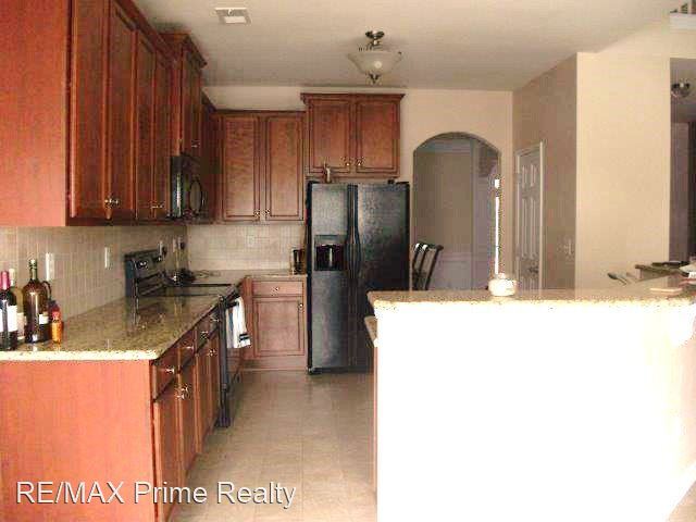 Building Photo - 5 br, 3.5 bath House - 52 Avery Drive