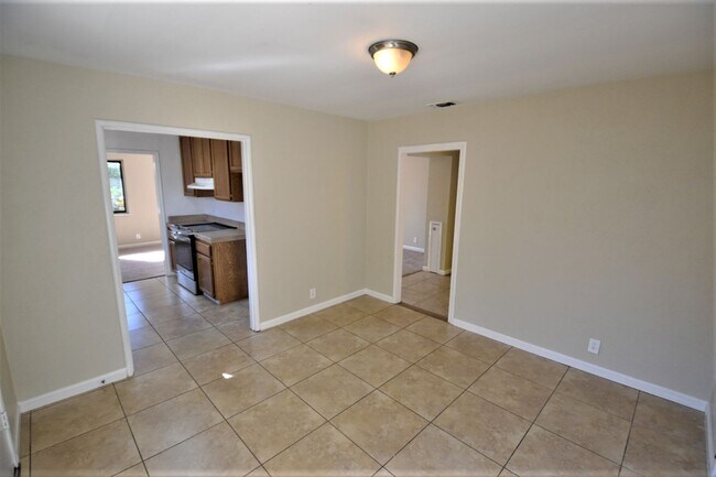 Foto del edificio - 5420 Fernwood Way