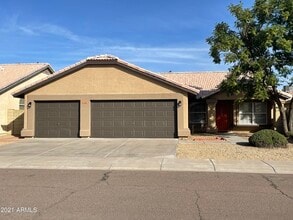 Building Photo - 4532 E St John Rd