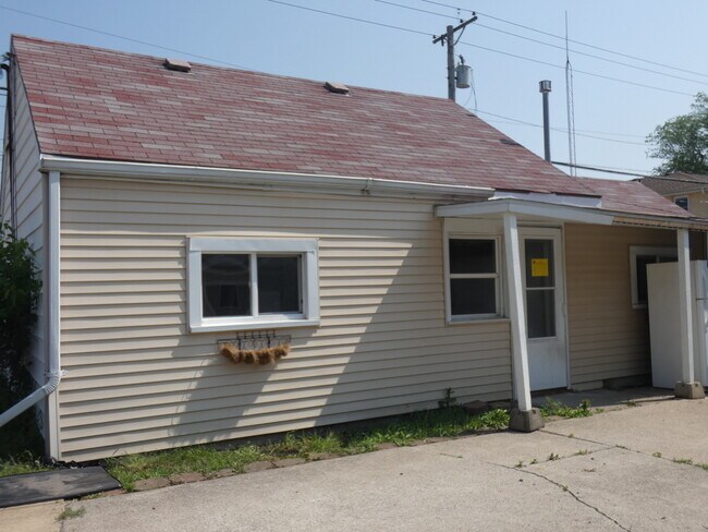 Foto del edificio - 349 S Curtis Ave