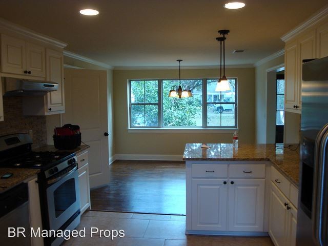 Building Photo - 3 br, 3 bath House - 386 Croydon Ave.