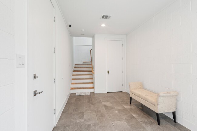 Foto del edificio - 2239 N MacGregor Way