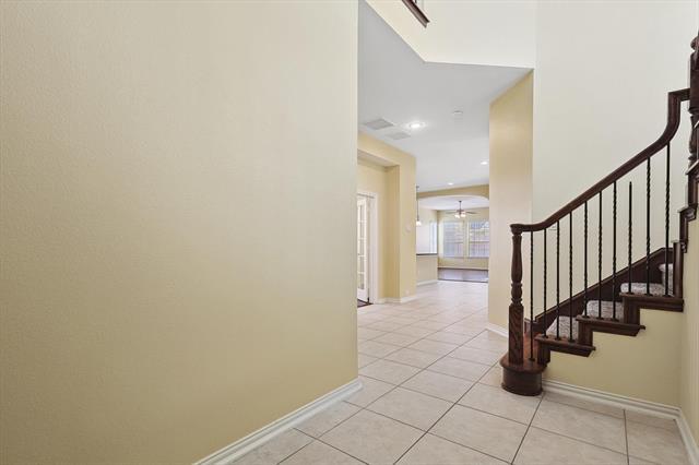 Building Photo - 304 Sir Brine Dr