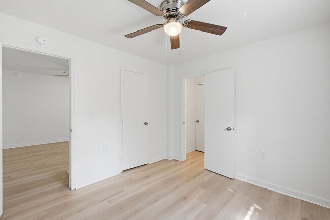 Foto del edificio - 1824 Grayson St