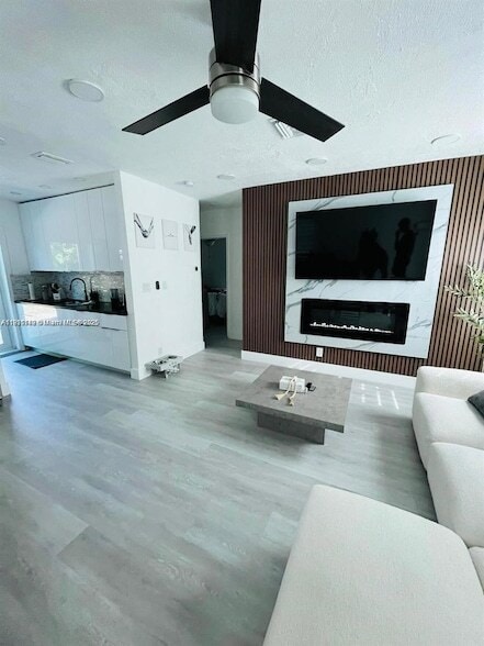 Foto del edificio - 872 NW 16th Terrace