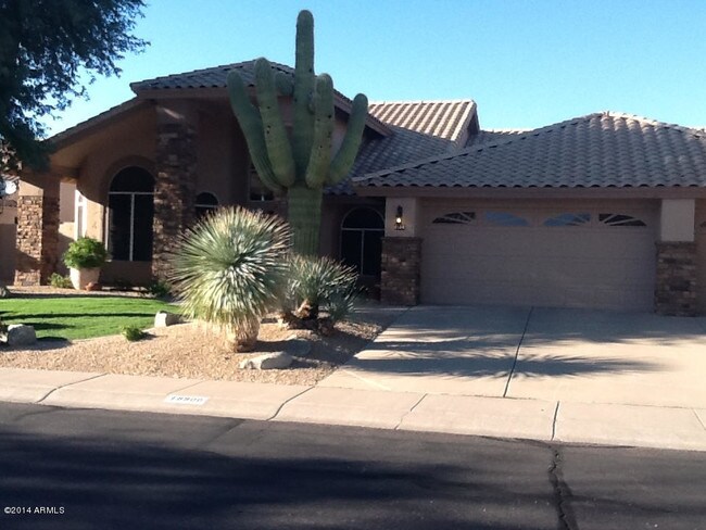 Building Photo - 8900 E Palm Tree Dr