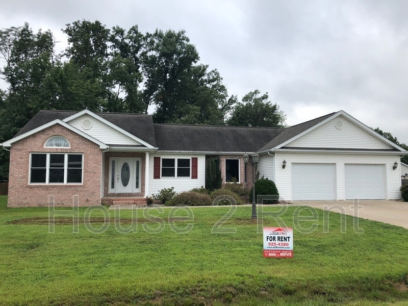 2301 Maria Dr, Herrin, IL 62948 House Rental in Herrin, IL