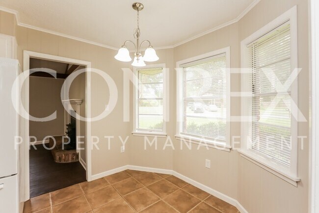Building Photo - 3331 Lanell Ln