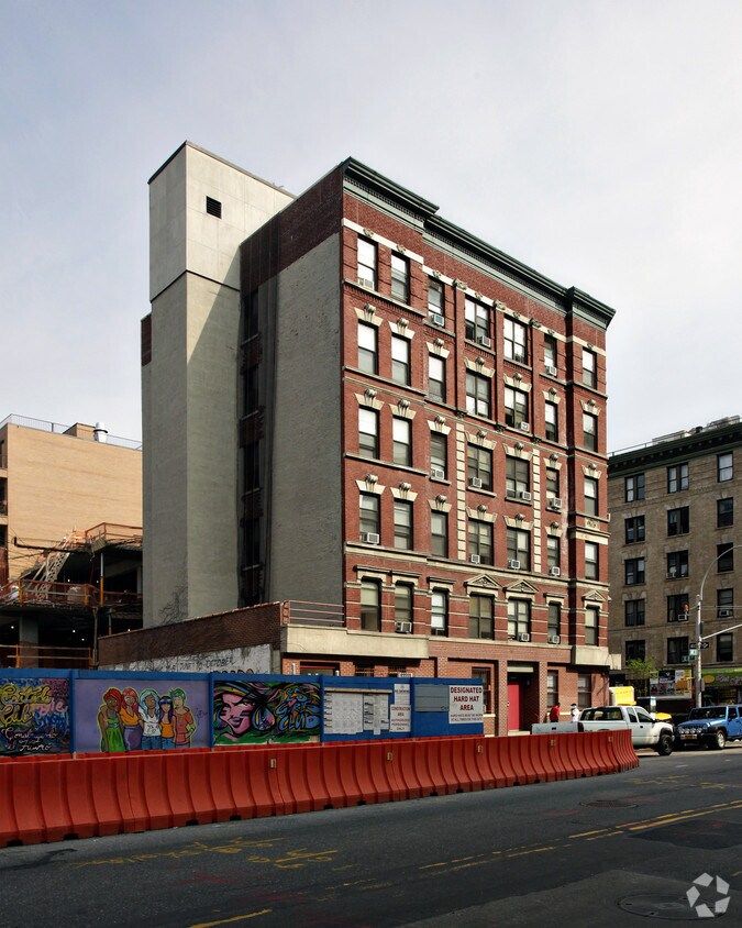 Foto del edificio - 107 Avenue D