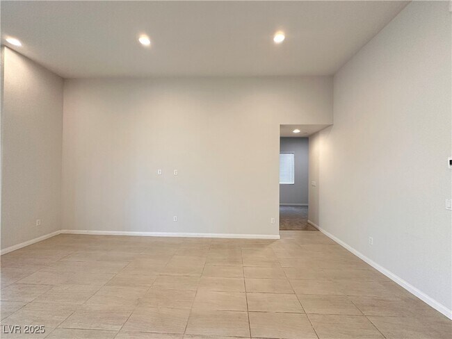 Building Photo - 367 Haddocks Hall Pl