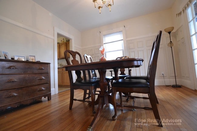 Foto del edificio - 209 Chestnut Hill Ave