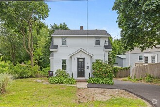 Building Photo - 28 Greenwood Ave