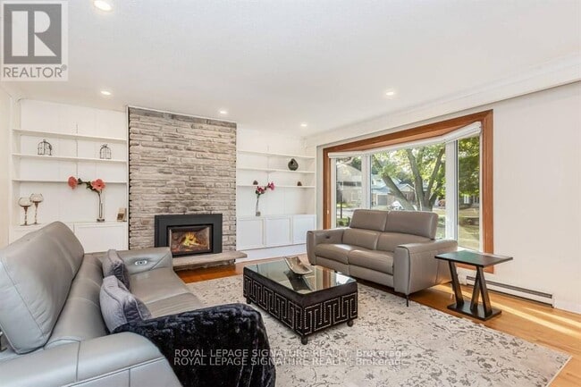 Building Photo - 153 Ulster Dr