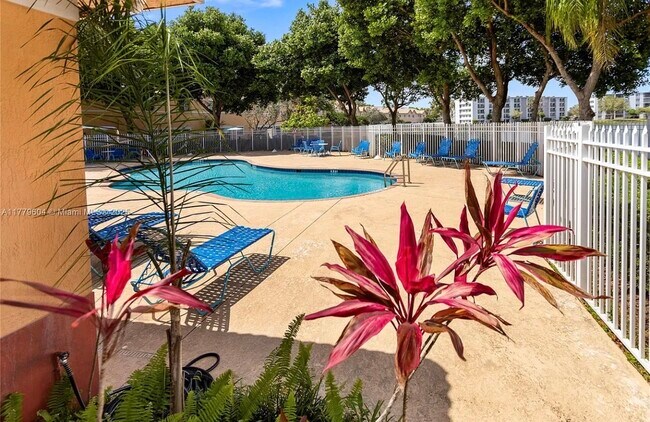Foto del edificio - 8623 SW 23rd Ct