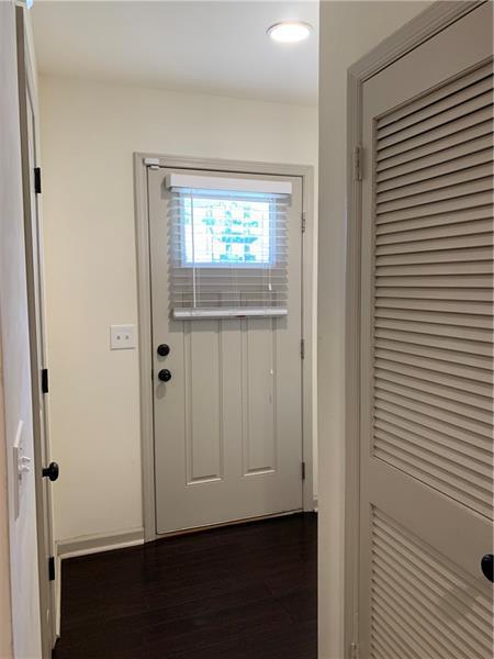 Foto del edificio - 1587 Springleaf Point SE