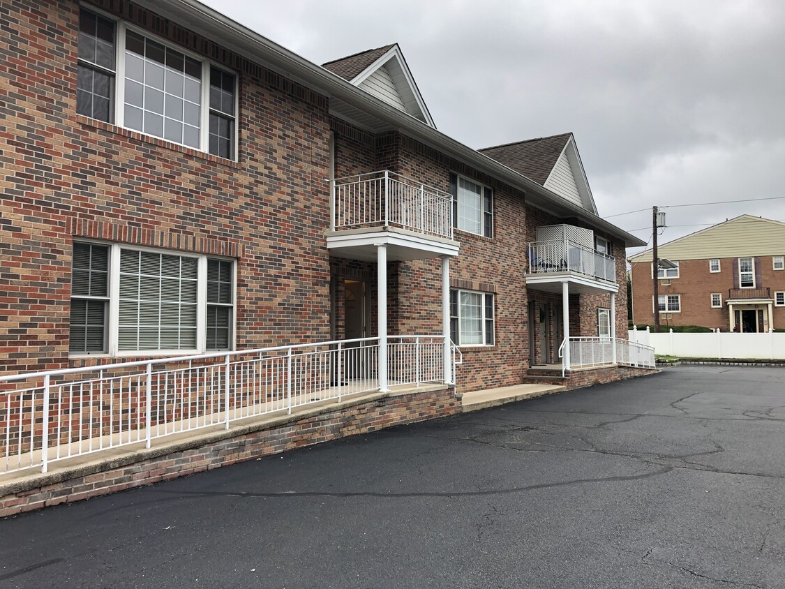 Garden Apartment with Separate Entrances - 599 Grove St