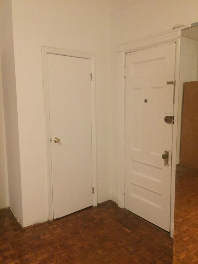 Foto del edificio - 356 W 118th St
