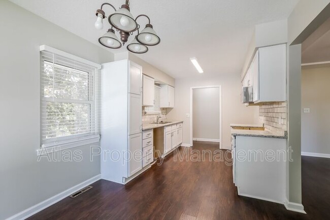 Foto del edificio - 311 Monroe Ave
