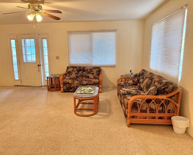 Foto del edificio - Charming and Furnished 2-Bedroom Rental Ho...