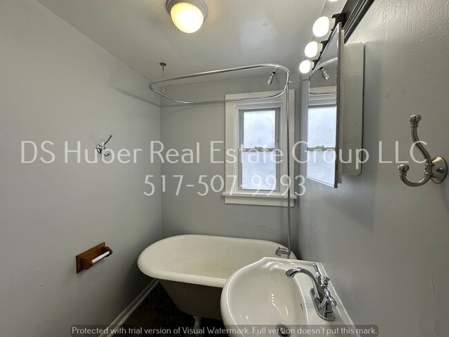 Foto del edificio - 440 Community St