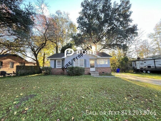 Foto del edificio - 2645 Orchid Ave
