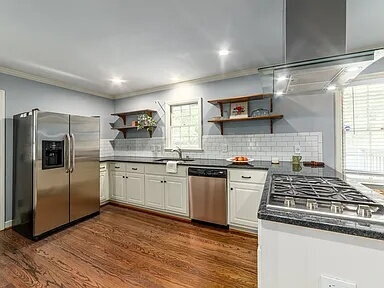 Foto del edificio - COMING SOON — Available August 17 | 3BR/2BA Midtown Brick Ranch | Lawn Care, Pest Control & W/D I...