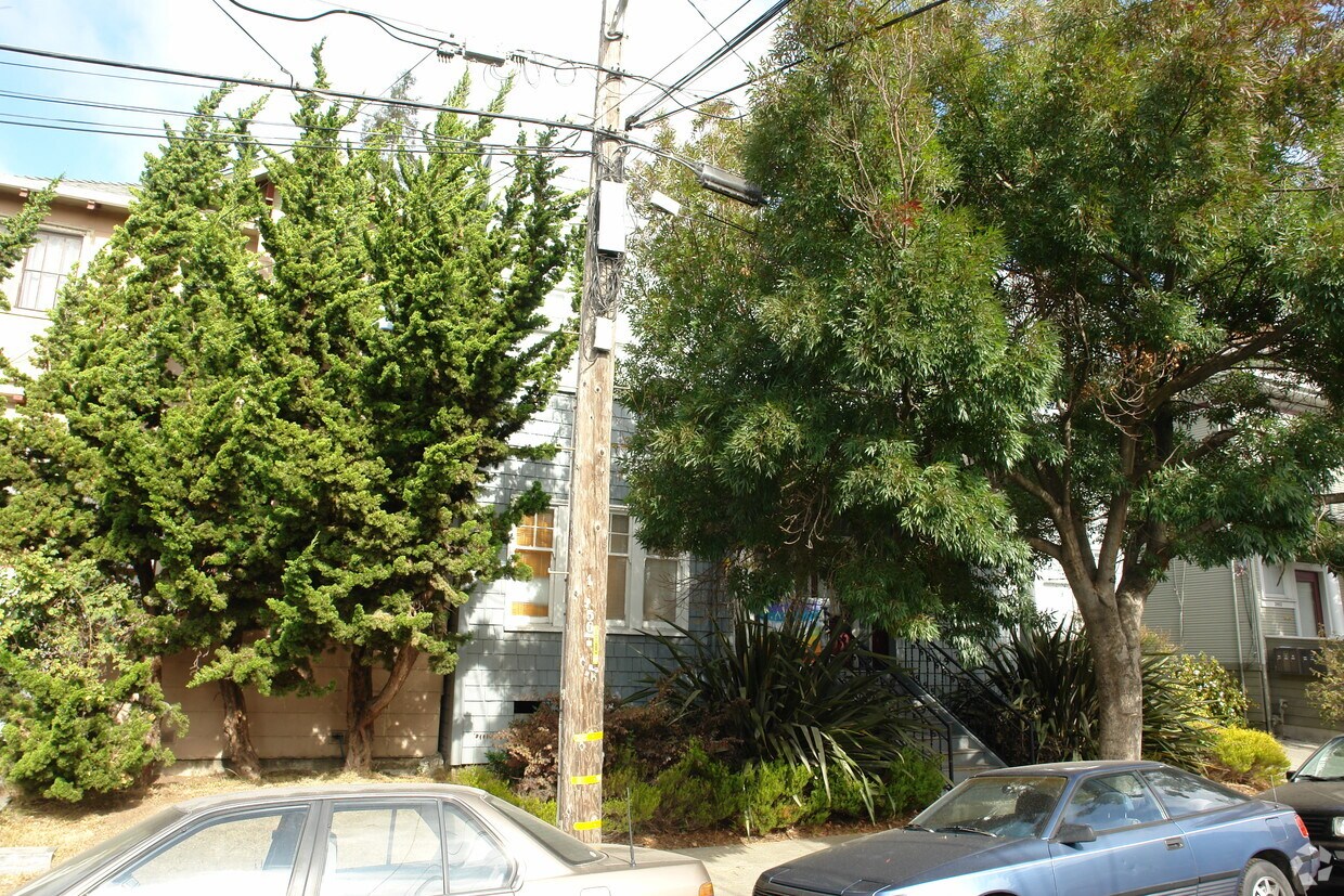 Foto principal - 3851-3857 Clarke St
