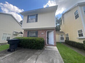 Building Photo - 3051 Camelliawood Cir E