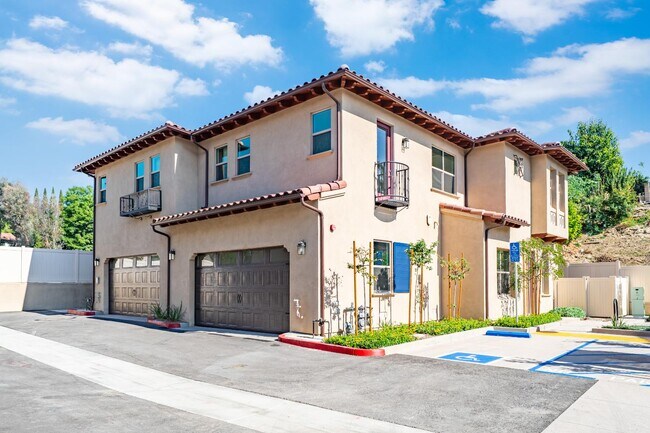 Foto del edificio - 822 Francesca Dr