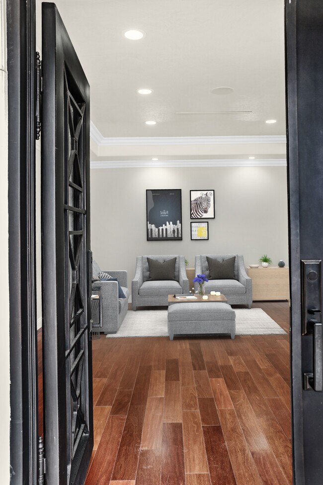 Foto del edificio - 6039 Greenbush Ave