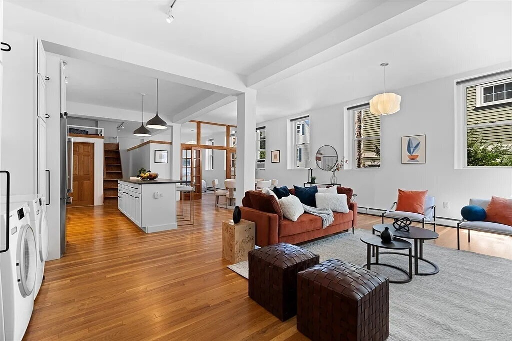 Primary Photo - "Charming 1-Bed Retreat in Cambridge with ...