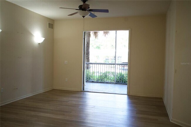 Foto del edificio - 3301 Whitestone Cir