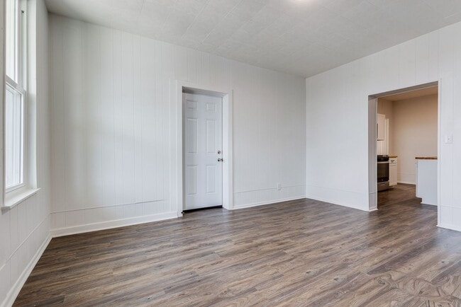 Building Photo - 1223 Arlington Ave