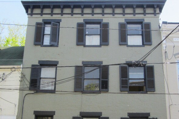 Building Photo - 236 E 2nd St