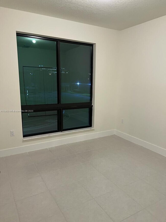 Foto del edificio - 8001 NW 41st St