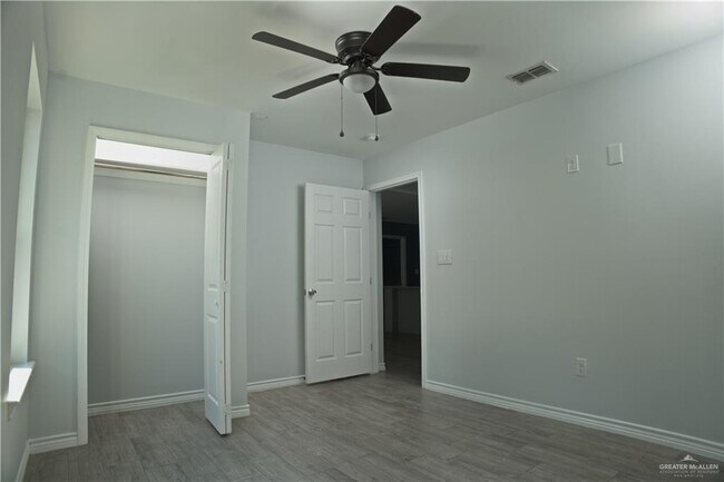 Foto del edificio - 1001 W Sunset Valley St