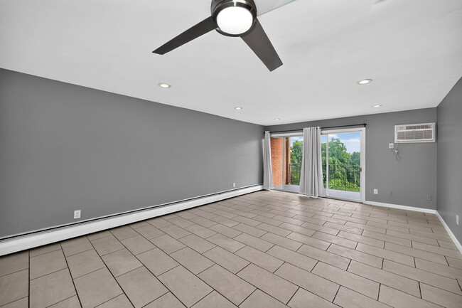 Building Photo - 5458 Beechmont Ave