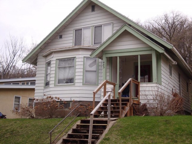 Building Photo - 443 N 6th St