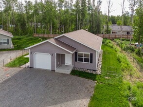 Building Photo - 5503 W Serene Cir