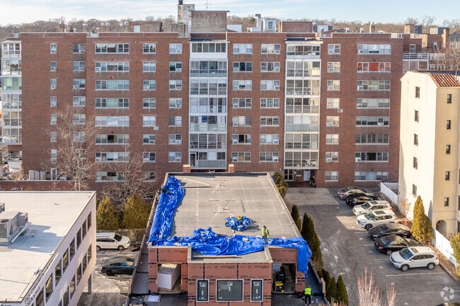 Building Photo - Larchmont Terrace