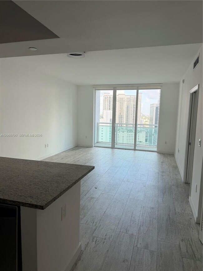 Building Photo - 951 Brickell Ave