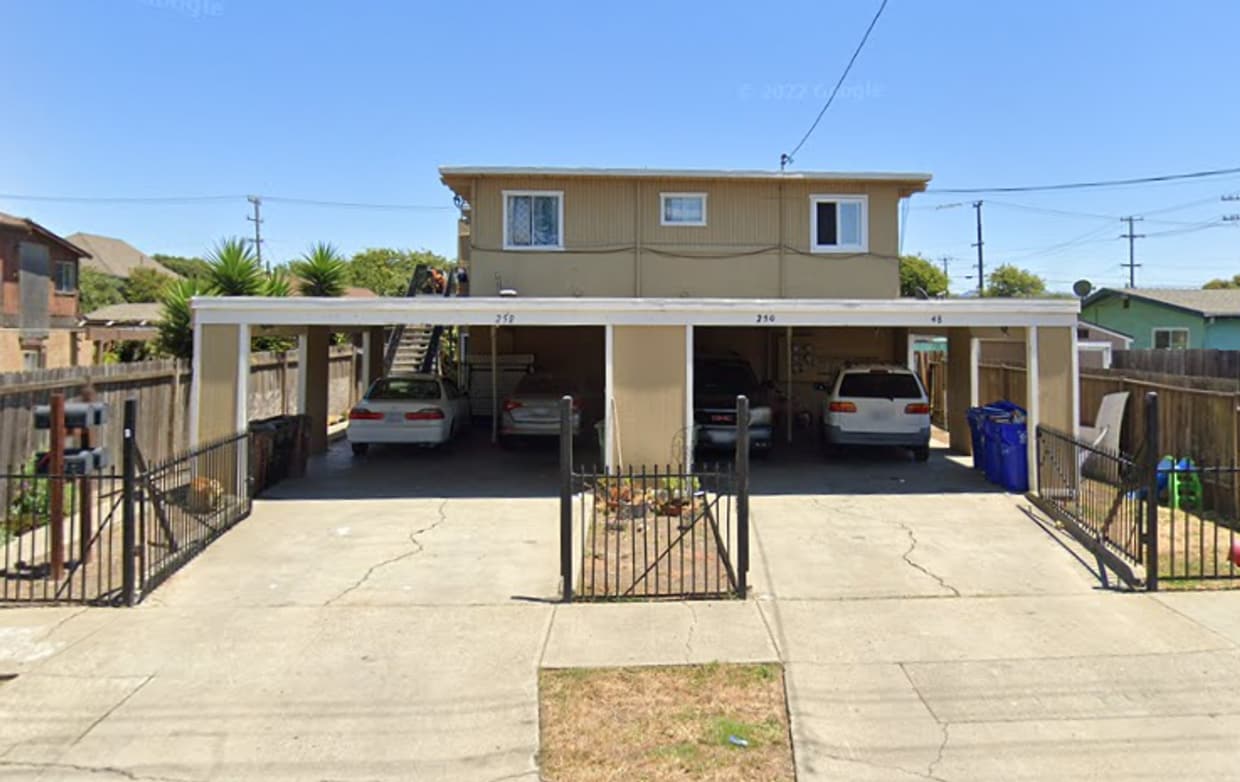 Primary Photo - 2 Bedroom, 1 Bath Unit – Richmond Availabl...