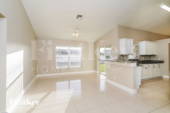 Foto del edificio - 4113 SW 8th Pl