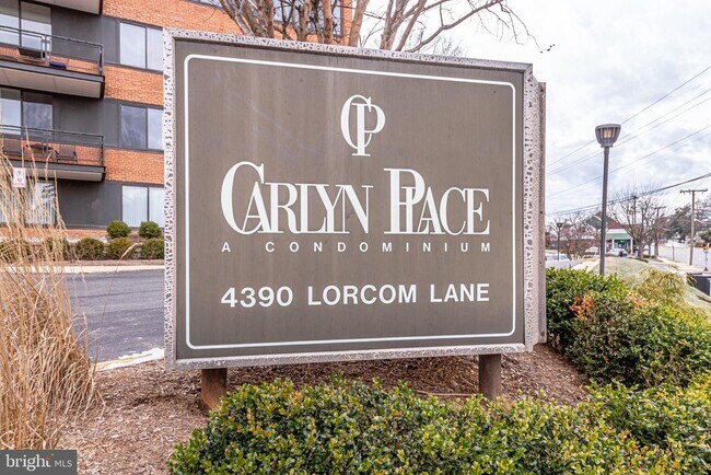 Building Photo - 4390 Lorcom Ln