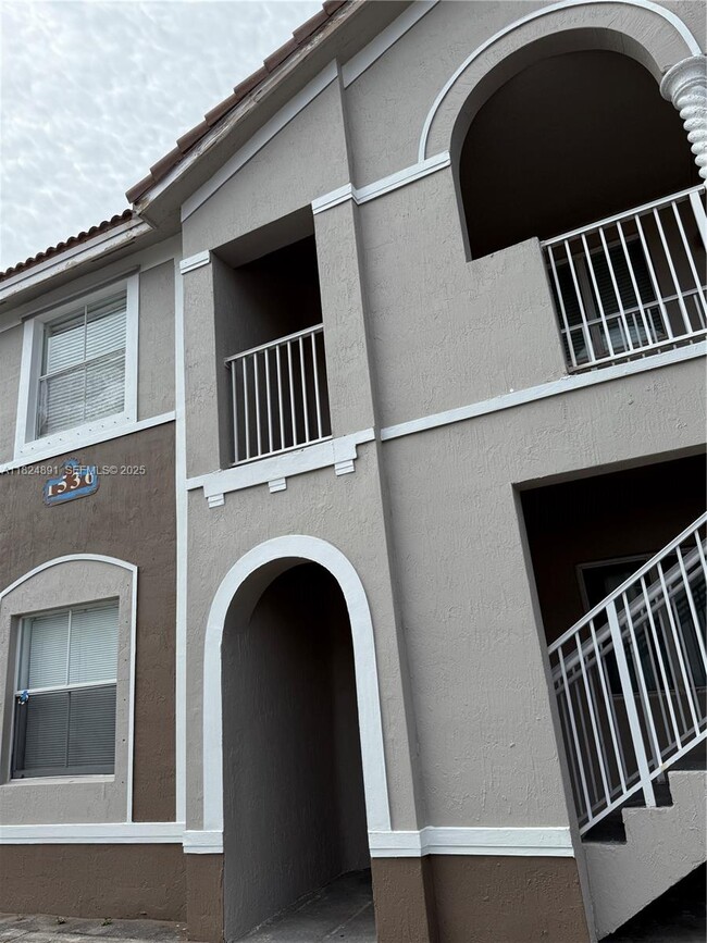 Building Photo - 1536 SE 25th St