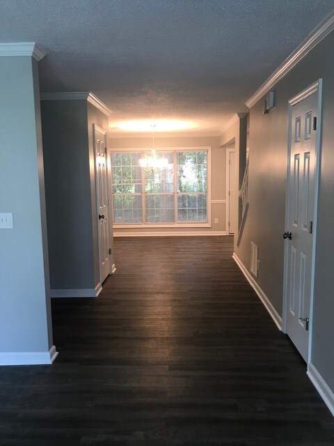 Foto del edificio - 831 Ashley Ln